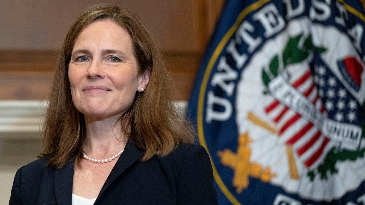 参议院正式确认amy coney barrett出任最高法院大法官