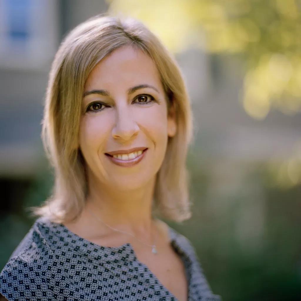 Diana R. Dansereau Diana R. Dansereau