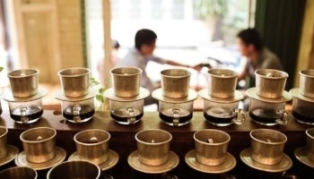 越南開咖啡店